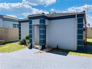 House For Sale in Summerset