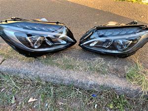 Mercedes Benz w205 single xenon headlights for sale in good condition 