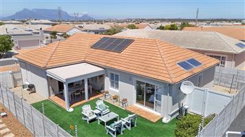 House For Sale in Sunningdale