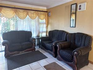 Lounge suite for sale