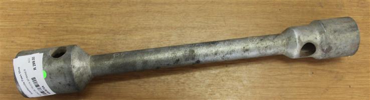32 AND 28 TRUCH SPANNER S063870A