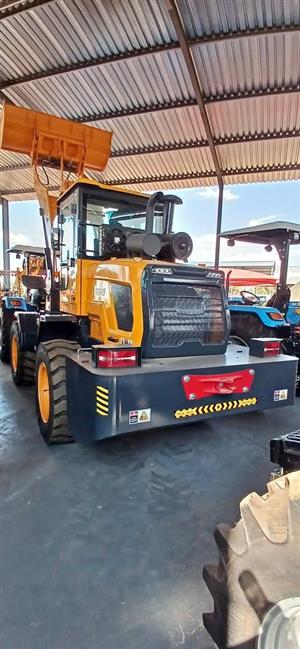 GIANT FRONT END LOADERS