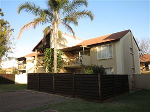FOR SALE: 1 BEDROOM APARTMENT IN DIE HOEWES, CENTURION