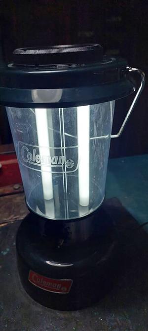 12 volt Coleman Florecent light (Working)