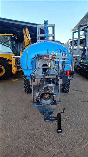 2000L BOOMSPRAYER