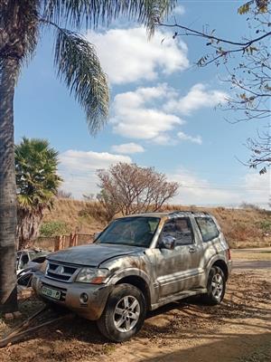 Mitsubishi Pajero CK 3.2 DID 2005 Model Stripping For Spares