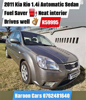 2011 kia Rio Automatic sedan Neat interior