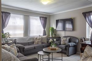 Apartment For Sale in Loerie Park