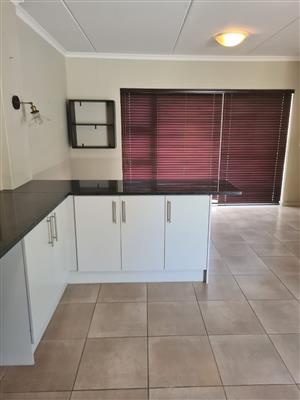 Townhouse For Sale in Protea Heights