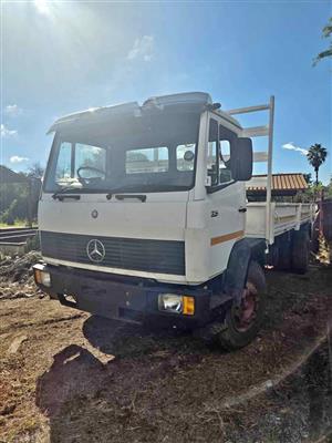 1997 Mercedes Benz Econoliner 8 Ton Dropside