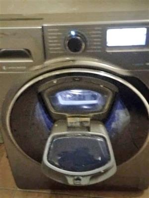 12Kg Samsung smart inverter front loader washing machine 4sale