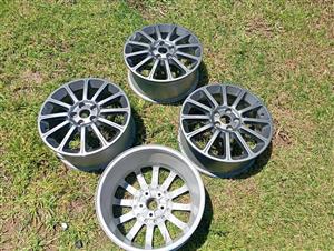 17" rims Clio Sports 197 & Mégane 2 sports- original. 