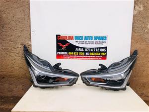 Toyota Aygo left and right side halogen headlights (2014-2022)