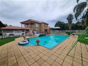 Waterkloof AH, Rustenburg! Your Dream Farm with ample potential