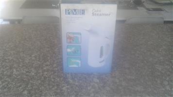 Cake steamer