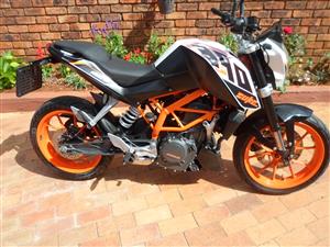 2014 KTM 390 Duke.