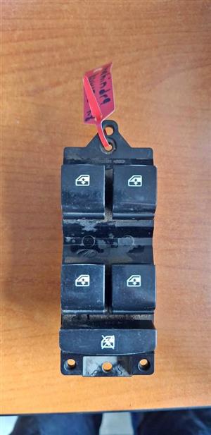 Mahindra kuv100  main window switch avaiable