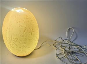 Stunning Glow by Welino Swallows large table light