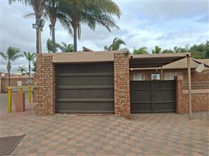 Townhouse For Sale in Bendor