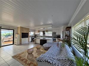 Low Maintenance Facebrick 2 Bed, 2 Bath House For Sale in Fraaiuitsig, Mossel Bay