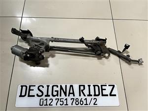LEXUS NX200T WINDSCREEN WIPER MOTOR WITH ARM AVAILABLE.
