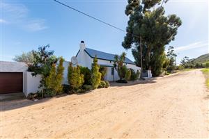 Looking for the perfect escape in the country side than this is for you