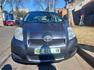 2009 Toyota Yaris Hatchback T3 Manual Petrol, Grey, 97000kms