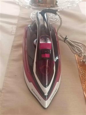 New Bennett Read 220w Ceramic Self-Cleaning Iron
