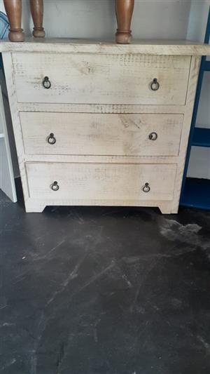 Wooden Chest of Drawers 