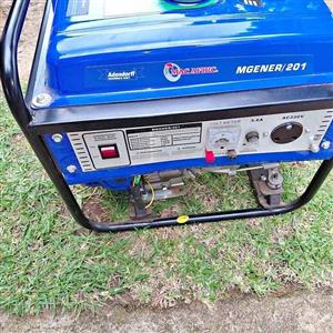 1.25 kVA (1 KW) Petrol Generator