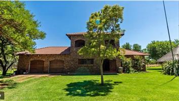 4 Beds 3 Baths House