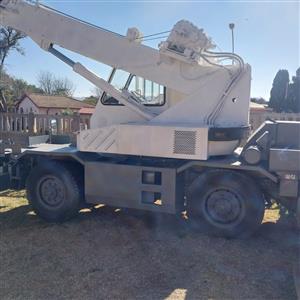 Mobile Crane - Kobelco RK 70M ; 4.9Ton . Perfect working condition. 