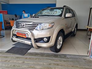 2013 TOYOTA FORTUNER 3.0 D4D AWESOME AUTOS 