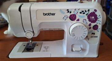 Brother JA 1400 sewing machine with extras 