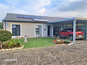 Townhouse for sale in Paradise Beach, Jeffreys Bay