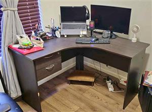 Corner Desk