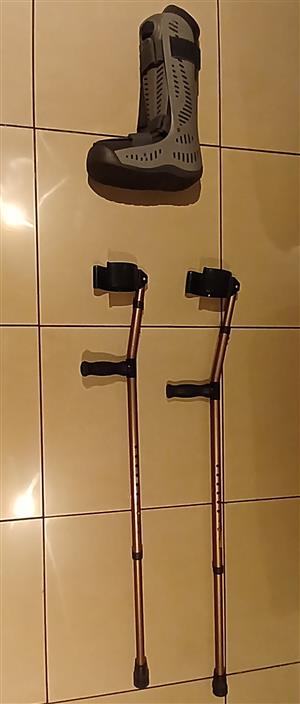 Camboot & Forearm crutches