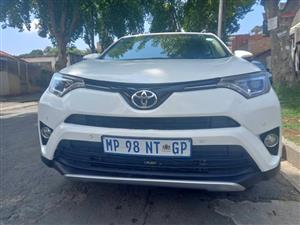 2018 Toyota Rav4 VX  2.0 DIESEL  Mileage 78 000  Automatic AWD Leather seats