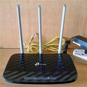 Tp-link Archer C20 733Mbps Dual-Band Wi-Fi Router.