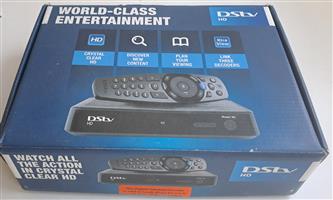 Dstv HD Decoder 5U. Included : Decoder, Remote, Adaptor, RCI cable. R500. I am i
