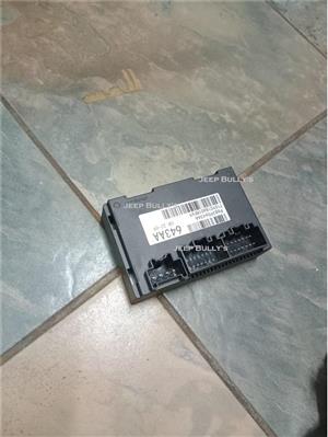 Jeep Grand Cherokee WK2 3.6 Transfer Case Control Module 