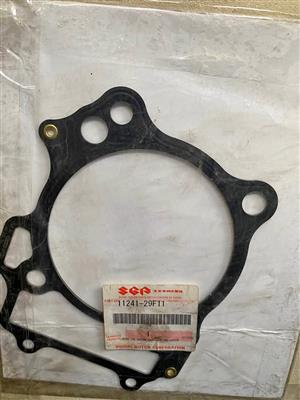 Suzuki LTZ/DRZ 400. Meyerton bike scrapyard new and secondhand spares.