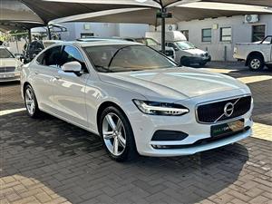 2017 Volvo S90 D4 Momentum Geartronic