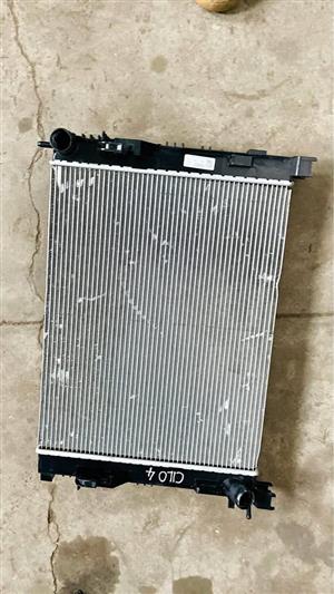 Renault Clio 4 radiator