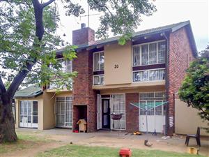 Spacious and Secure 3-Bedroom Family Home with Separate Bachelor Flat and Large Pet-Friendly Garden