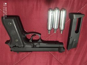 Gas pistol
