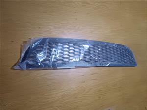 2013 to 2016 Dodge Journey 3.6 Lower Grill and Fork Lamp Holder