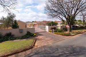 Townhouse For Sale in Northmead