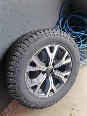 Isuzu DMX 18inch Mag Rim (WITH USED TYRE)