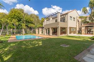 Apartment For Sale in Paulshof